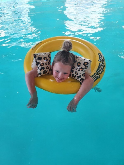Beige leopard zwembandjes 2-6 jaar